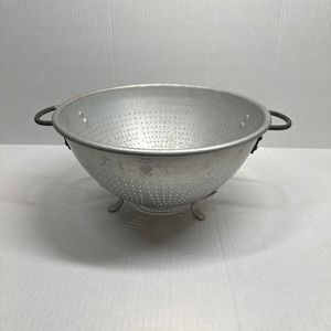 Vintage‎ Wear-Ever Aluminum Colander Self-Standing #3125 Made in USA Handles